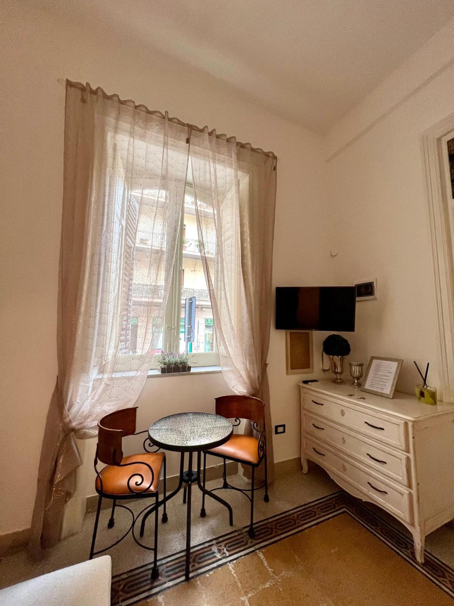 Aristocasa B&B Luxury Rooms Палермо Экстерьер фото